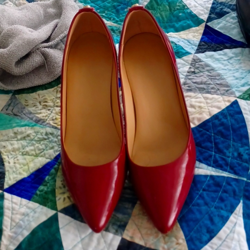 Micheal kors red heels